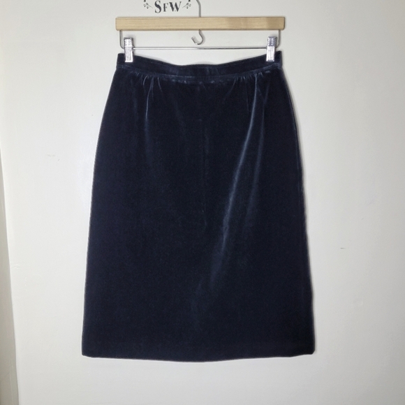 Vintage Phil Carry Black Velvet Skirt Size S Classic Quiet Luxury A-Line 90s - Picture 2 of 7